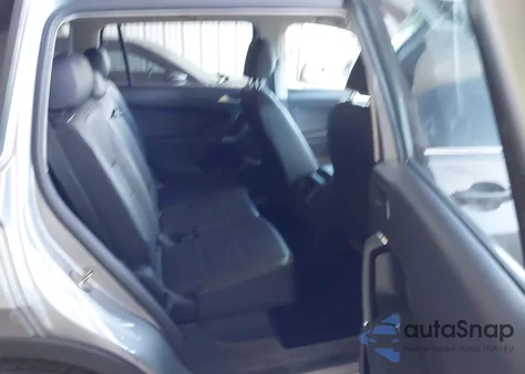 2020 Volkswagen Tiguan 2.0T Se/2.0T Se R-Line Black/2.0T Sel z USA, uszkodzony, nr VIN 3VV3B7AX6LM102353